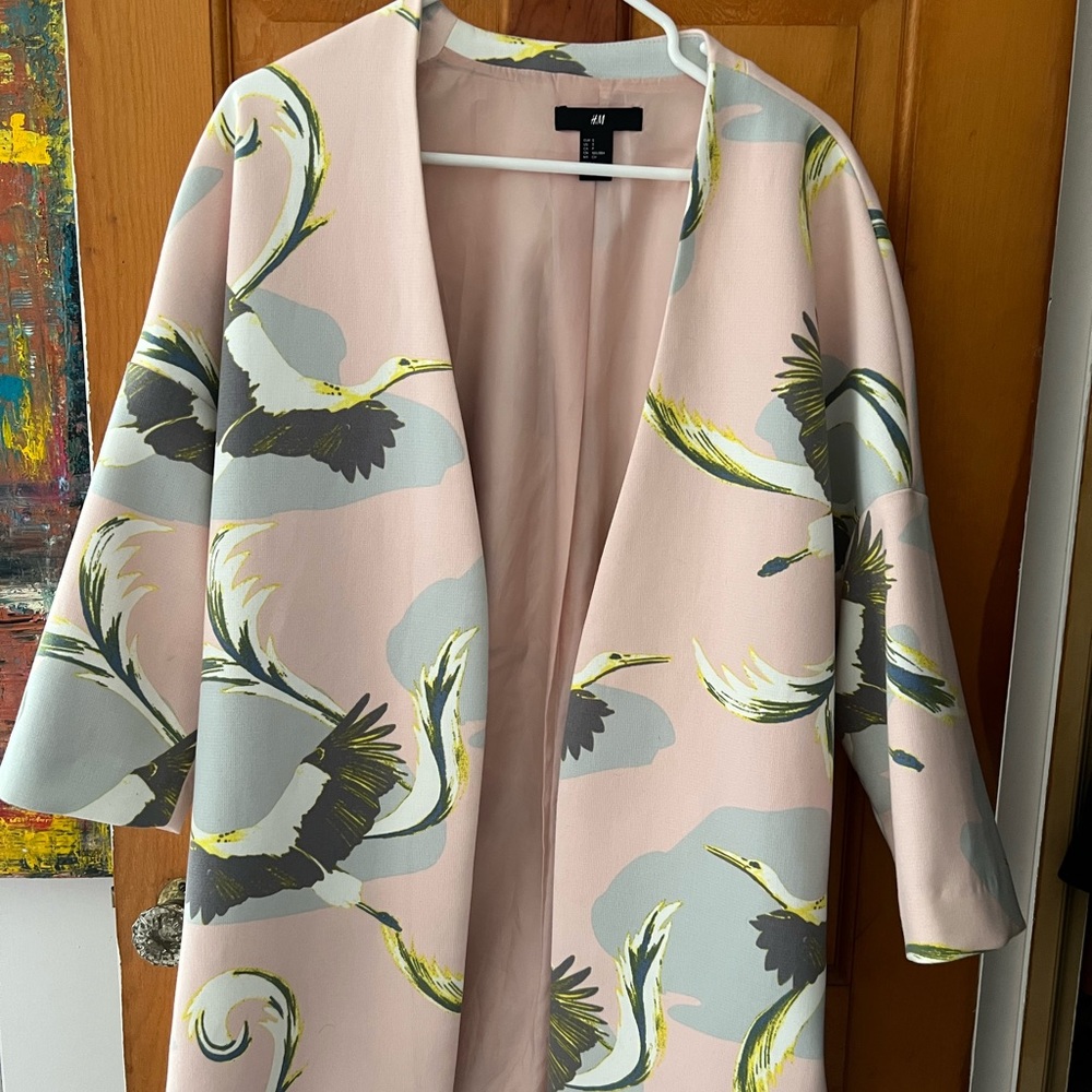 Beautiful oversized open front crane dress jacket.